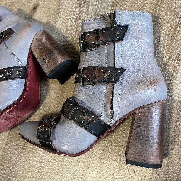 Freebird Joust Buckle Boot in Smoke - Picture 6 of 14